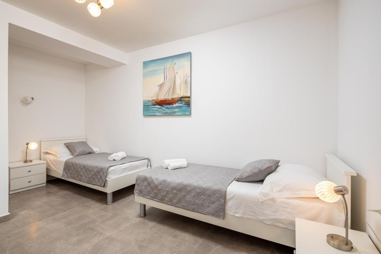 Apartment Navika Omis Exterior photo