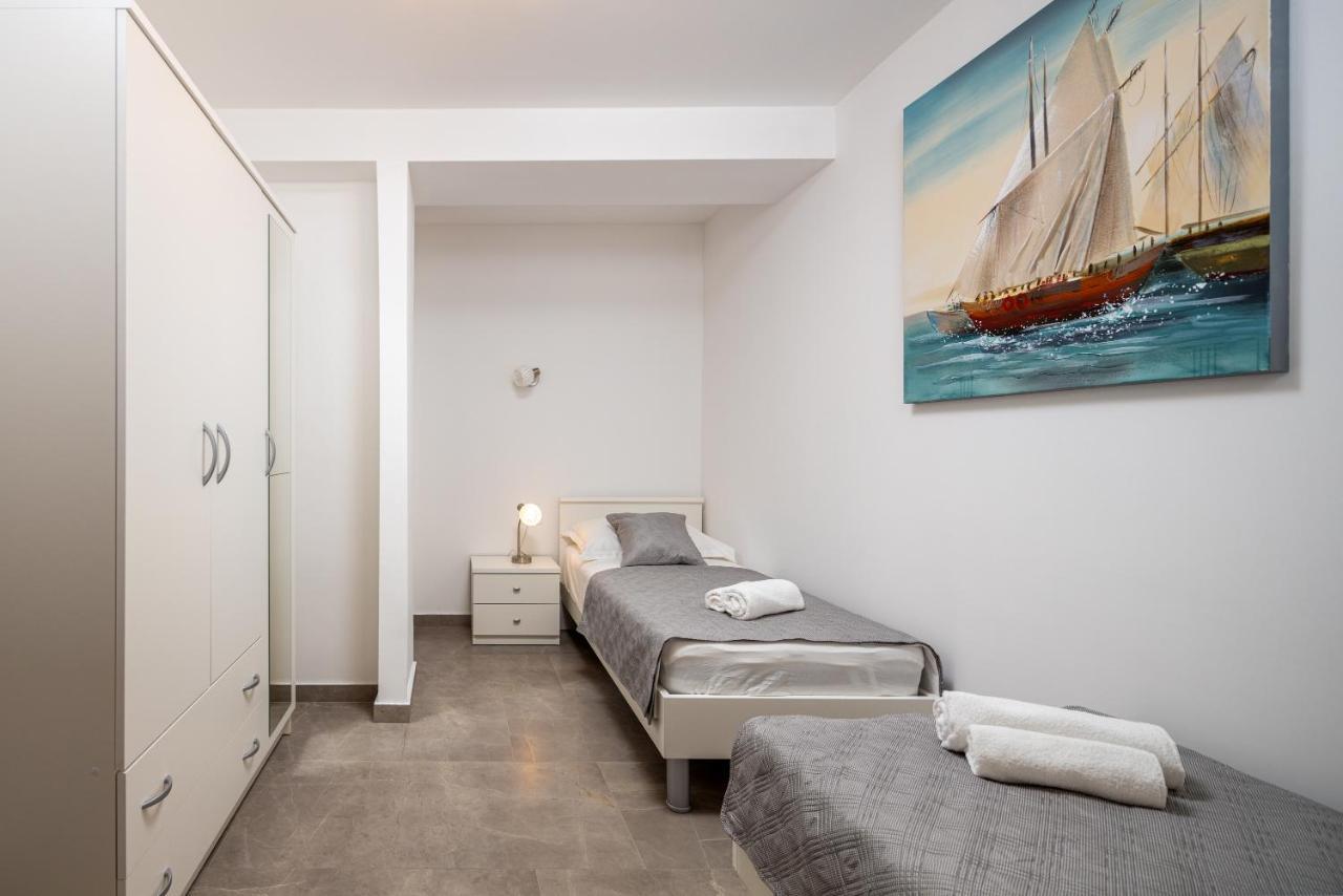 Apartment Navika Omis Exterior photo