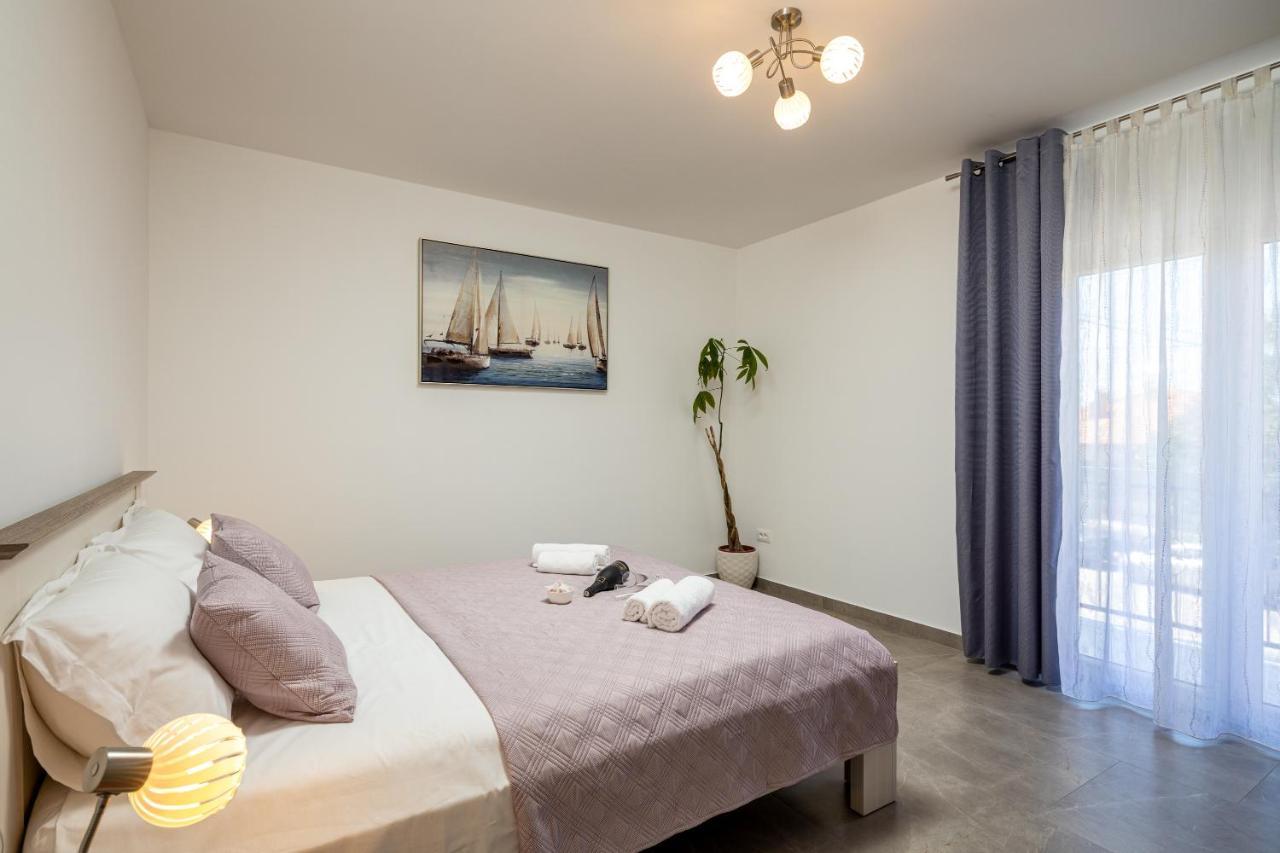 Apartment Navika Omis Exterior photo