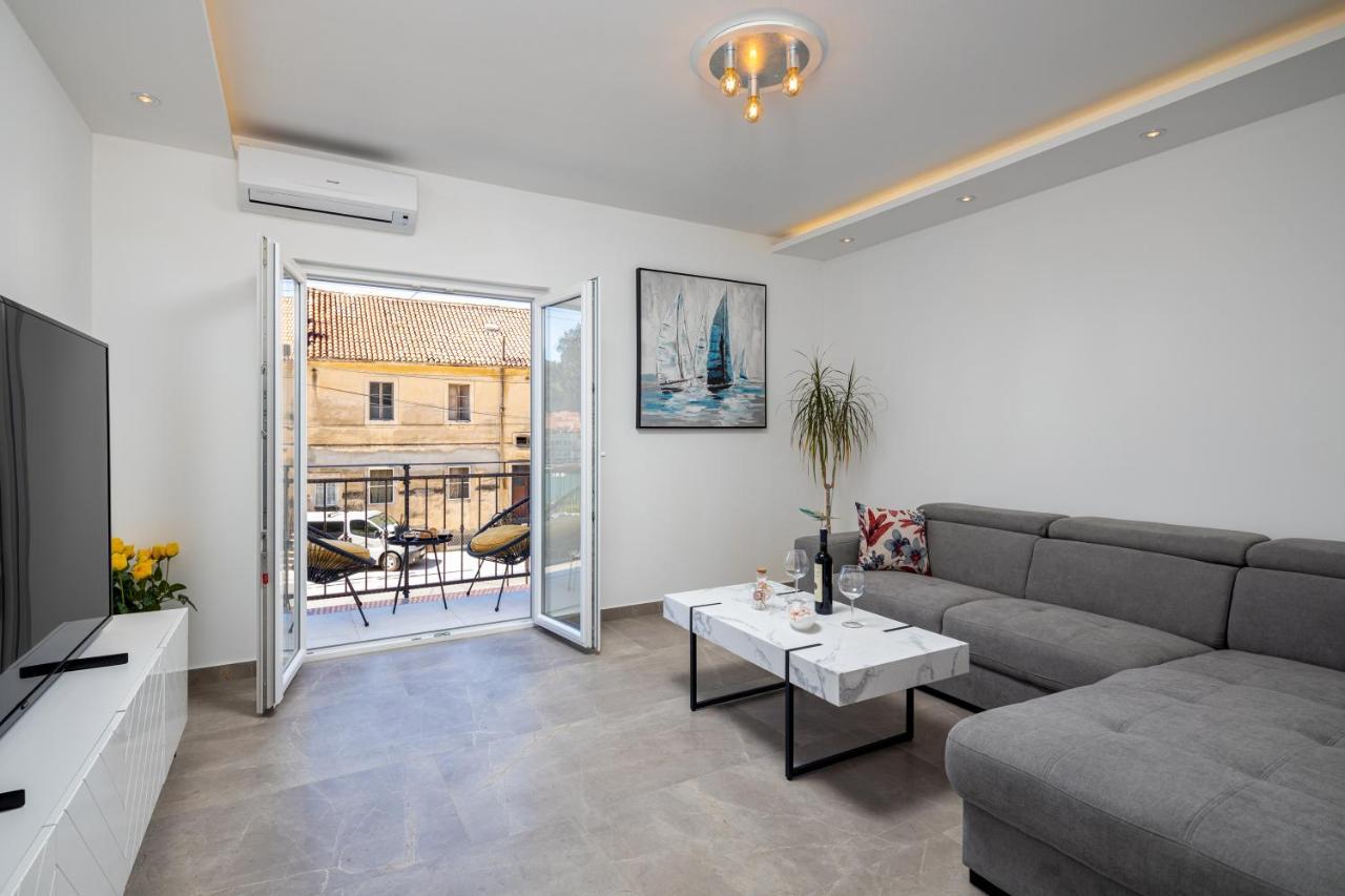 Apartment Navika Omis Exterior photo